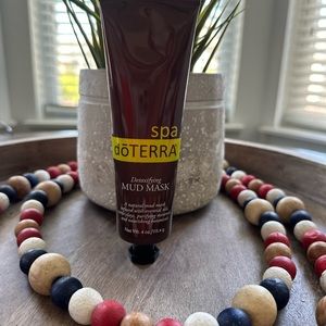 The doTERRA spa Detoxifying Mud Mask